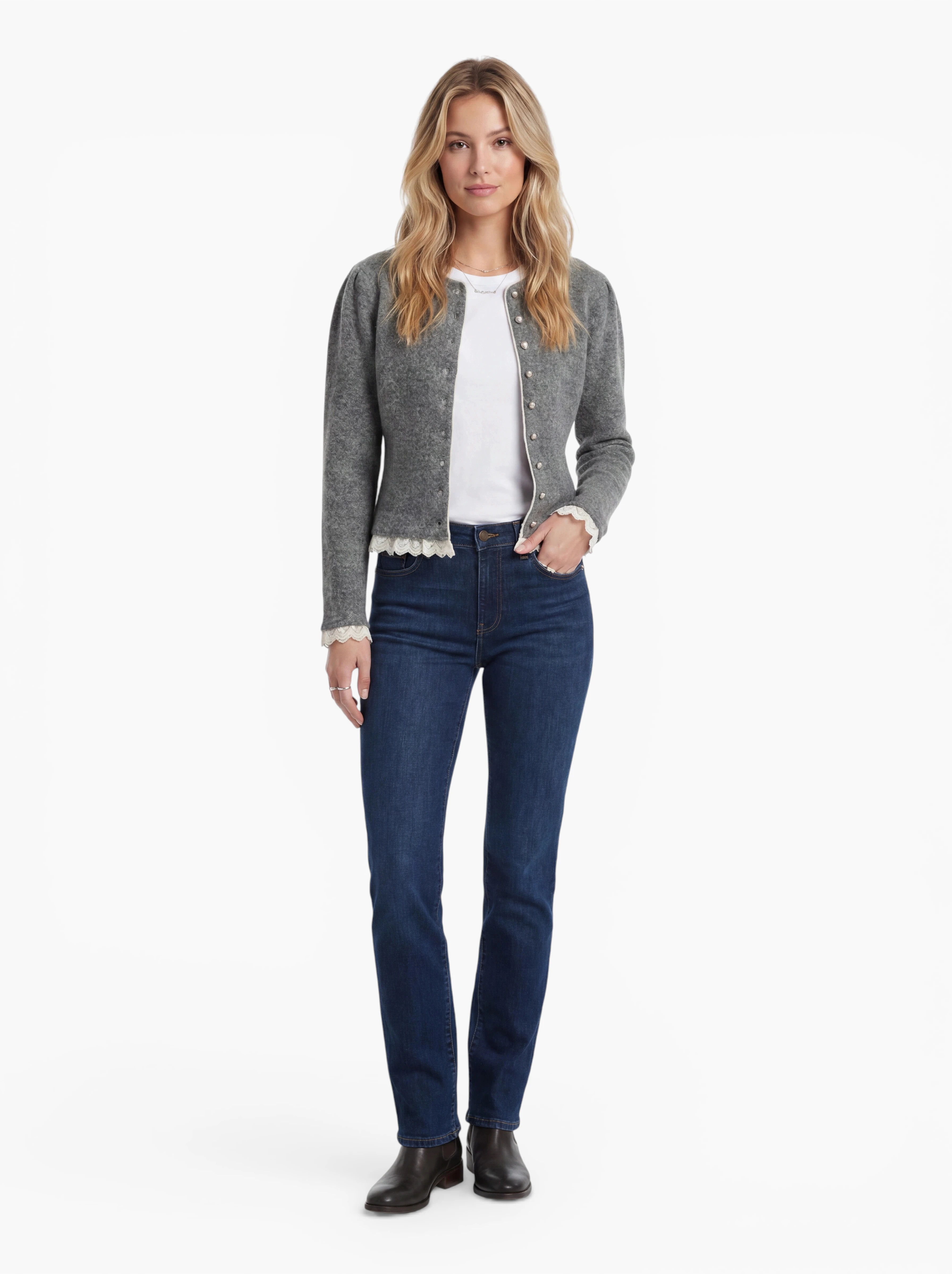 Dirndl-Strickjacke Edda – Elegante Damen Trachtenjacke mit Herzknöpfen
