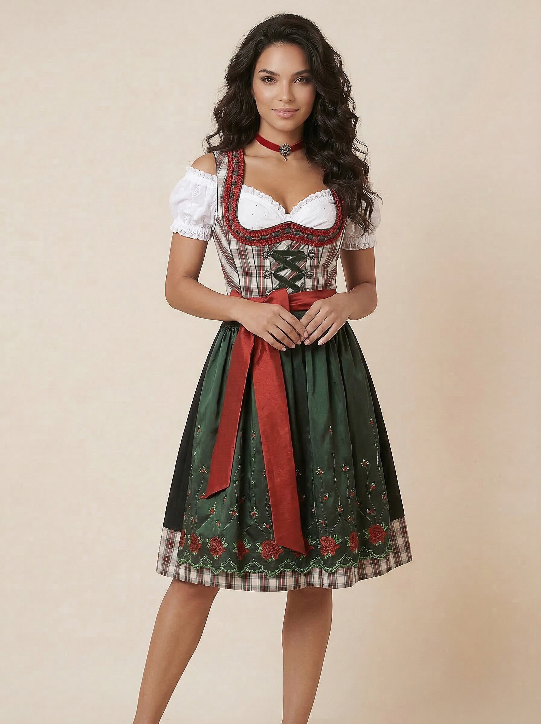Kurzes grün-rot kariertes Dirndl Hanna für Damen – klassische Frontansicht