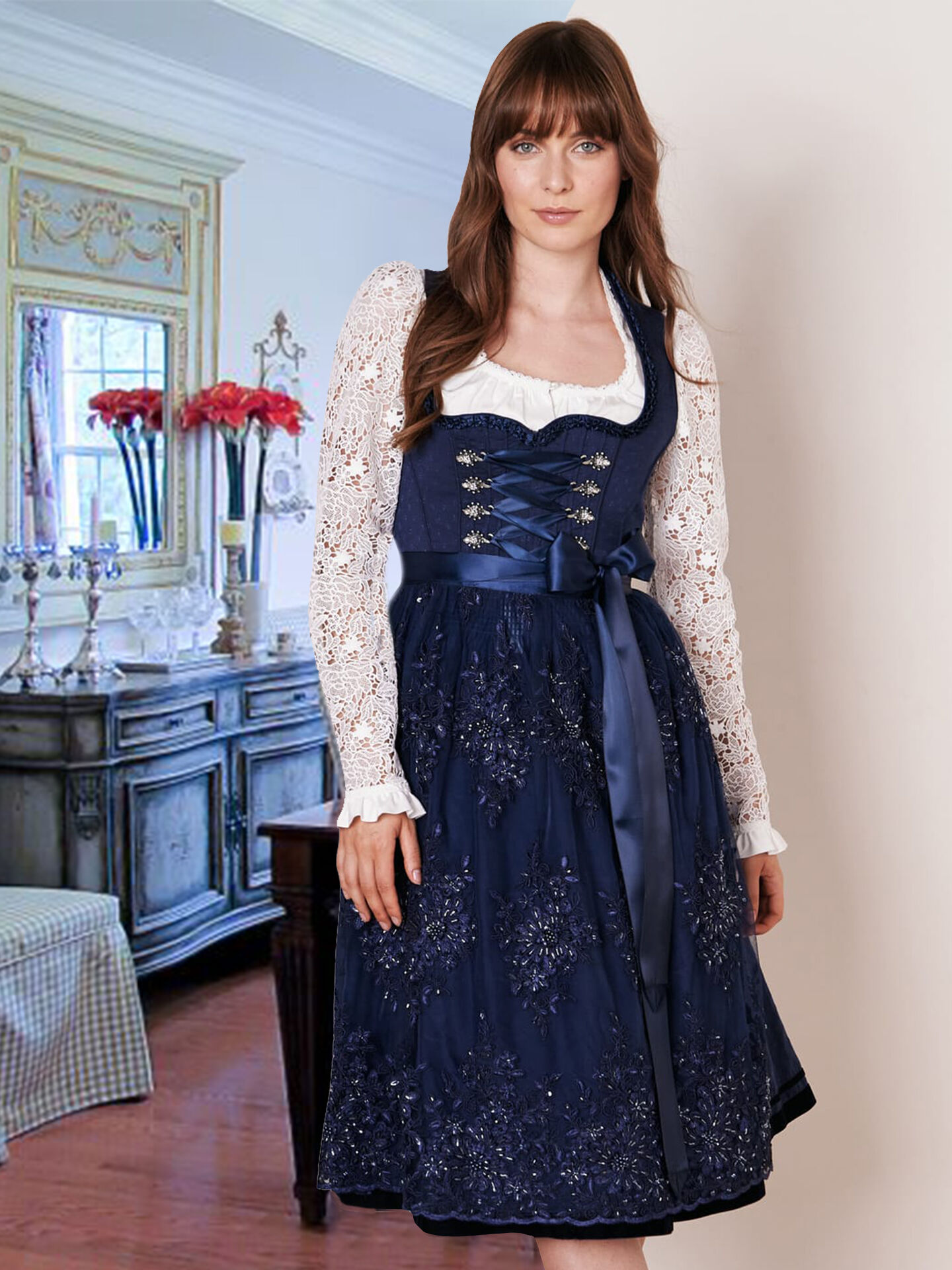 Festliches Midi-Dirndl - kurzes Dirndl - edle Spitzenschürze Blau-Marine Festliches Midi-Dirndl - kurzes Dirndl - edle Spitzenschürze Blau-Marine