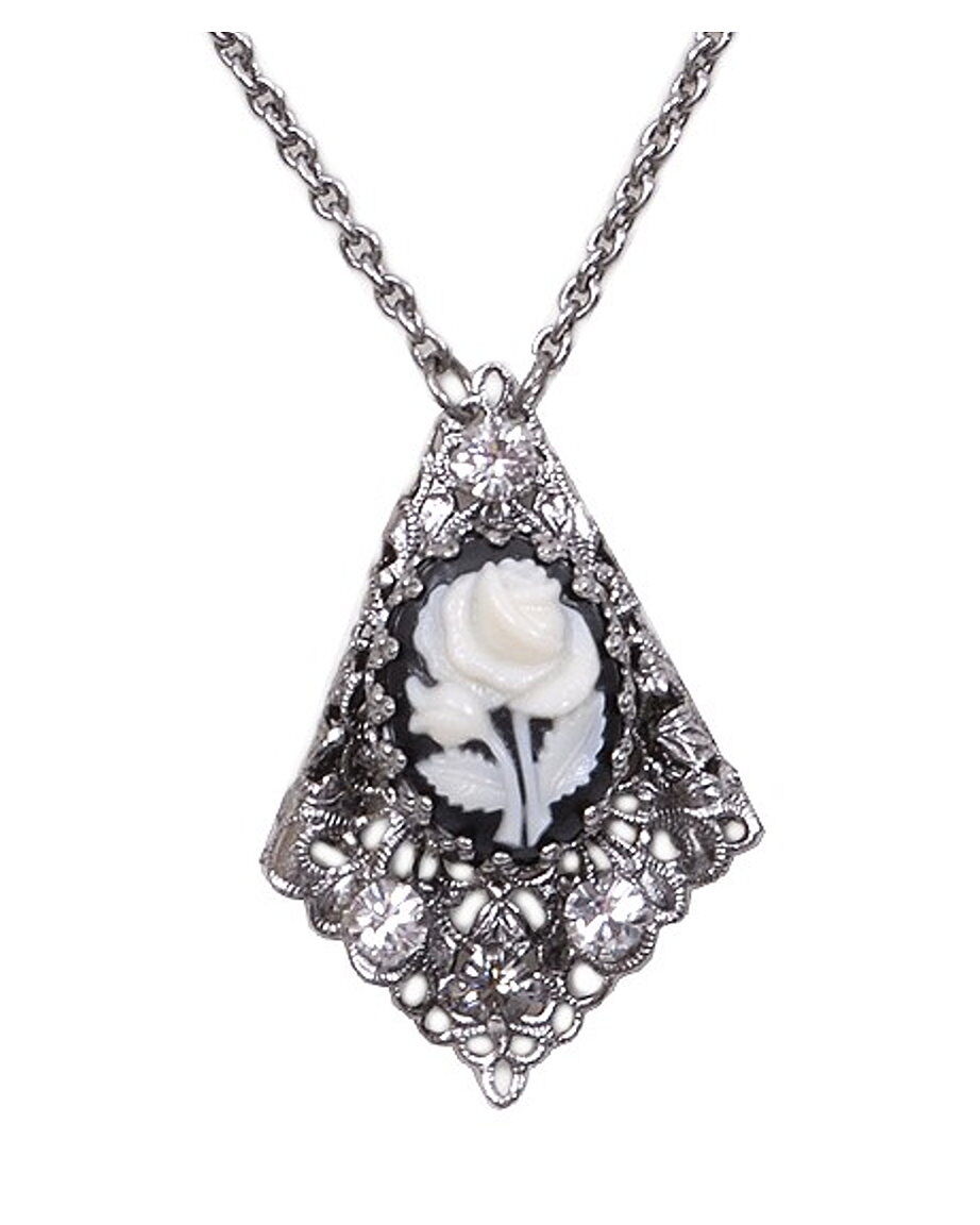 Trachtenkette Filigranornament mit edler Gemme Trachtenkette Filigranornament mit edler Gemme