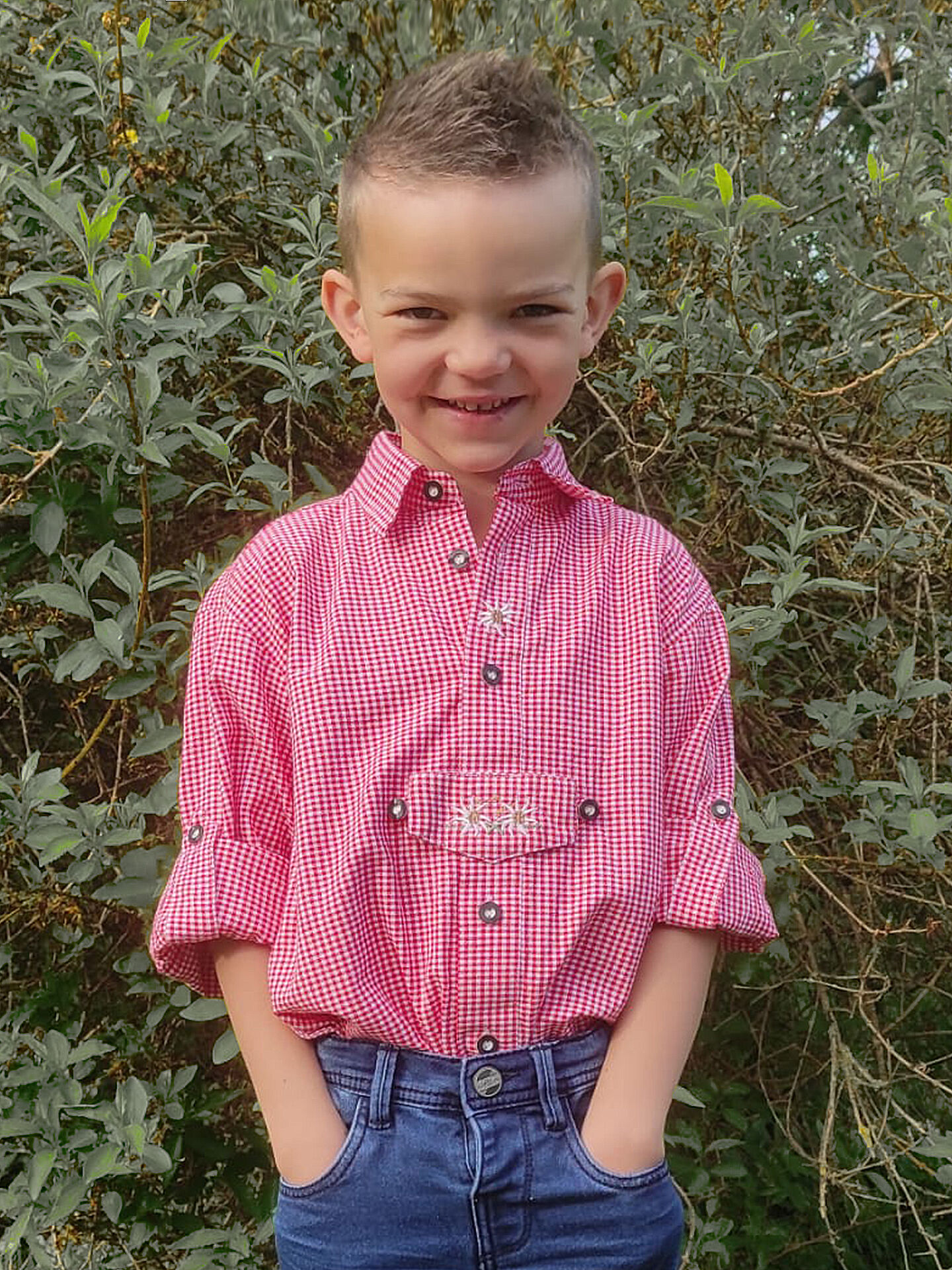 Kinder-Trachtenhemd kariert Rot mit Edelweiß Kinder-Trachtenhemd kariert Rot mit Edelweiß