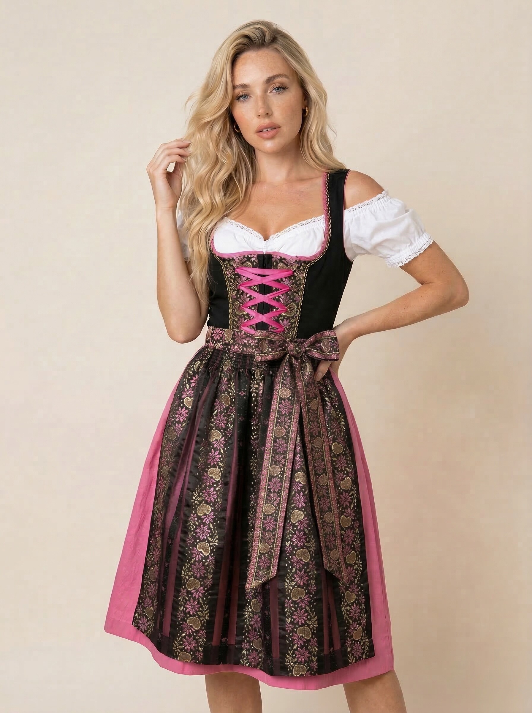 Schwarzes Midi Dirndl Daniela für Damen – klassische Frontansicht