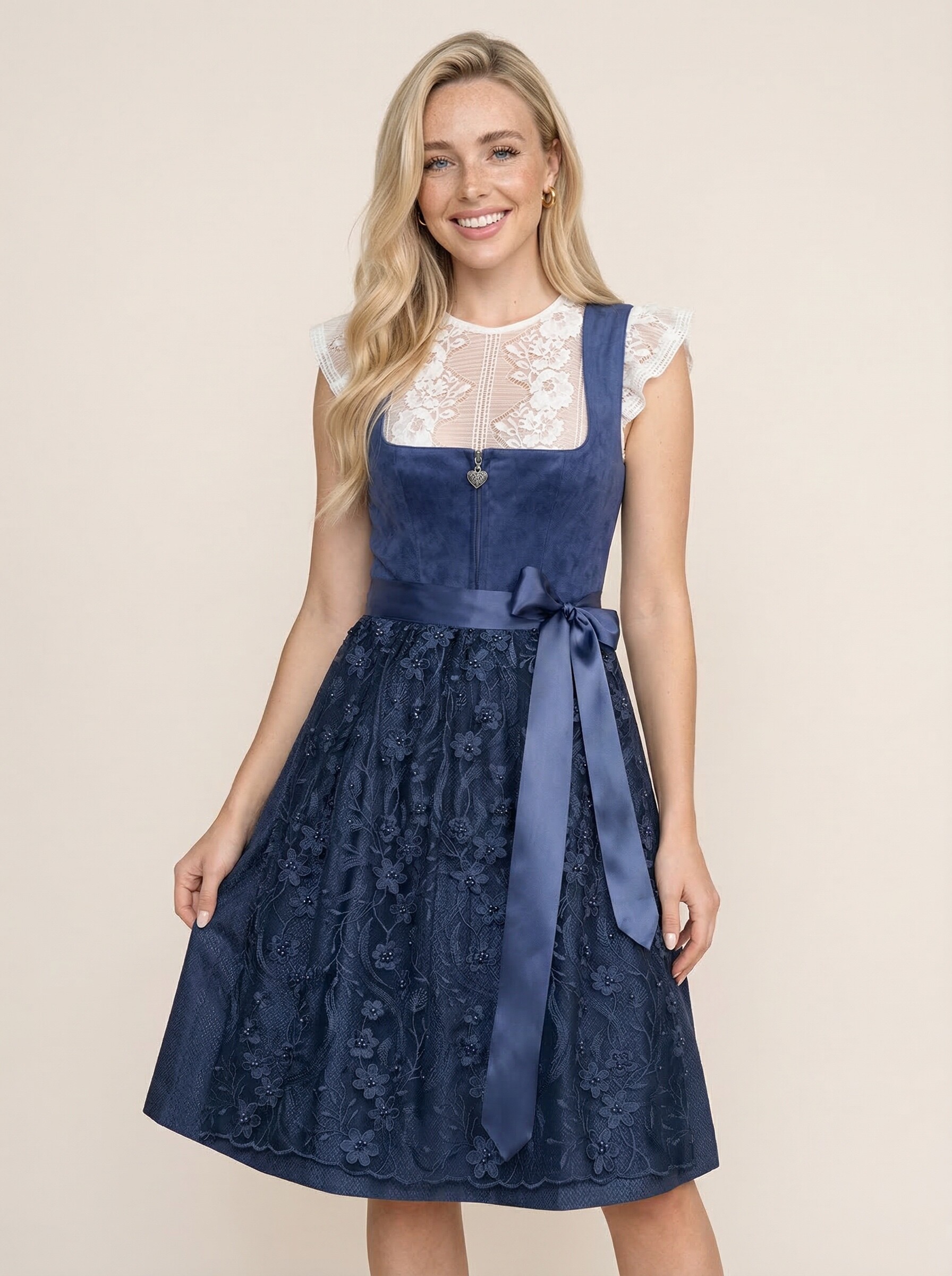 Marineblaues Midi Dirndl Luisa für Damen – klassische Frontansicht