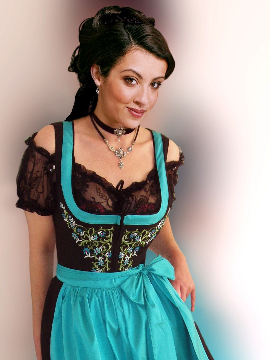 PREMIUM Designer-Dirndl Seidendirndl - festliches Midi-Dirndl Schwarz-Türkis PREMIUM Designer-Dirndl Seidendirndl - festliches Midi-Dirndl Schwarz-Türkis
