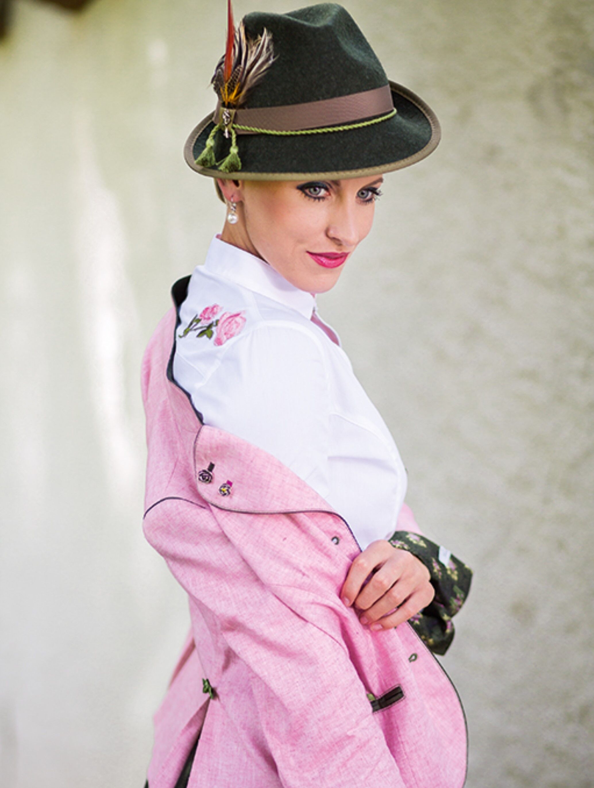 Trachtenblazer-Damen-rosa-Trachtenjanker Trachtenblazer-Damen-rosa-Trachtenjanker