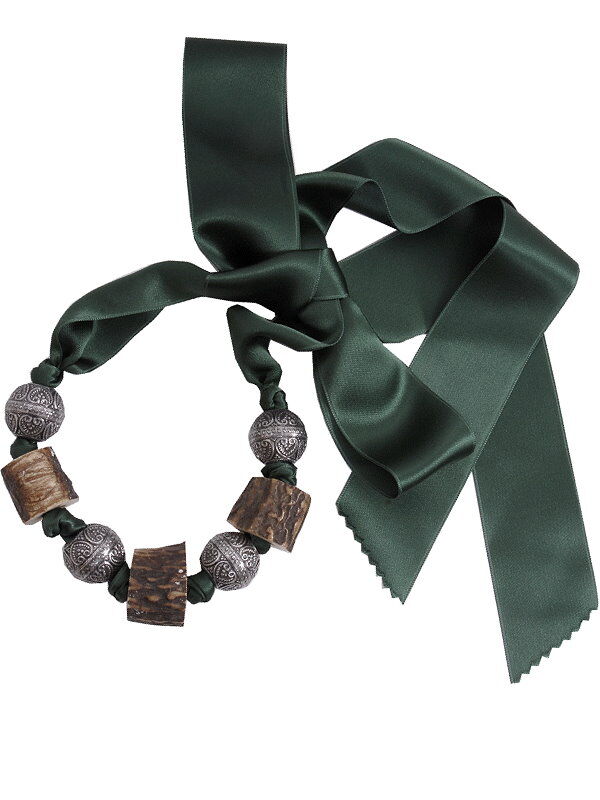 Kropfband Satinband mit  Hirschhorn Kropfband Satinband mit  Hirschhorn